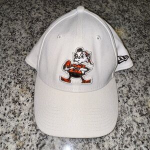 Cleveland Browns white hate with Embroidered Design
